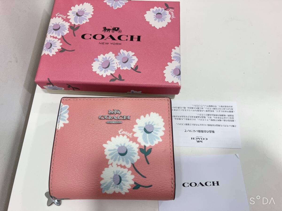 ◆コーチ COACH 財布 折財布 デイジー プリント 2つ折り スナップ ウォレット 箱付き バブルガムマルチ_画像2