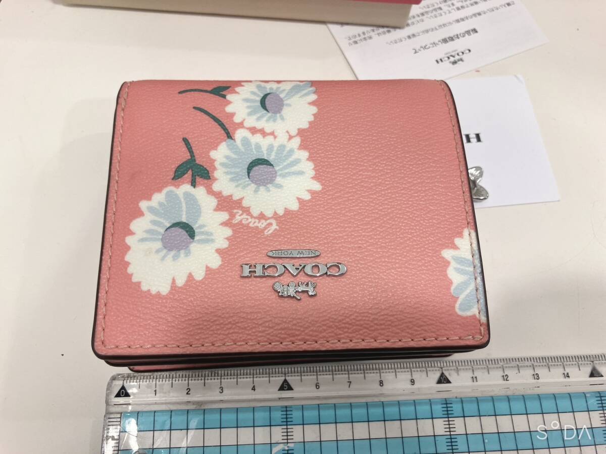 ◆コーチ COACH 財布 折財布 デイジー プリント 2つ折り スナップ ウォレット 箱付き バブルガムマルチ_画像5