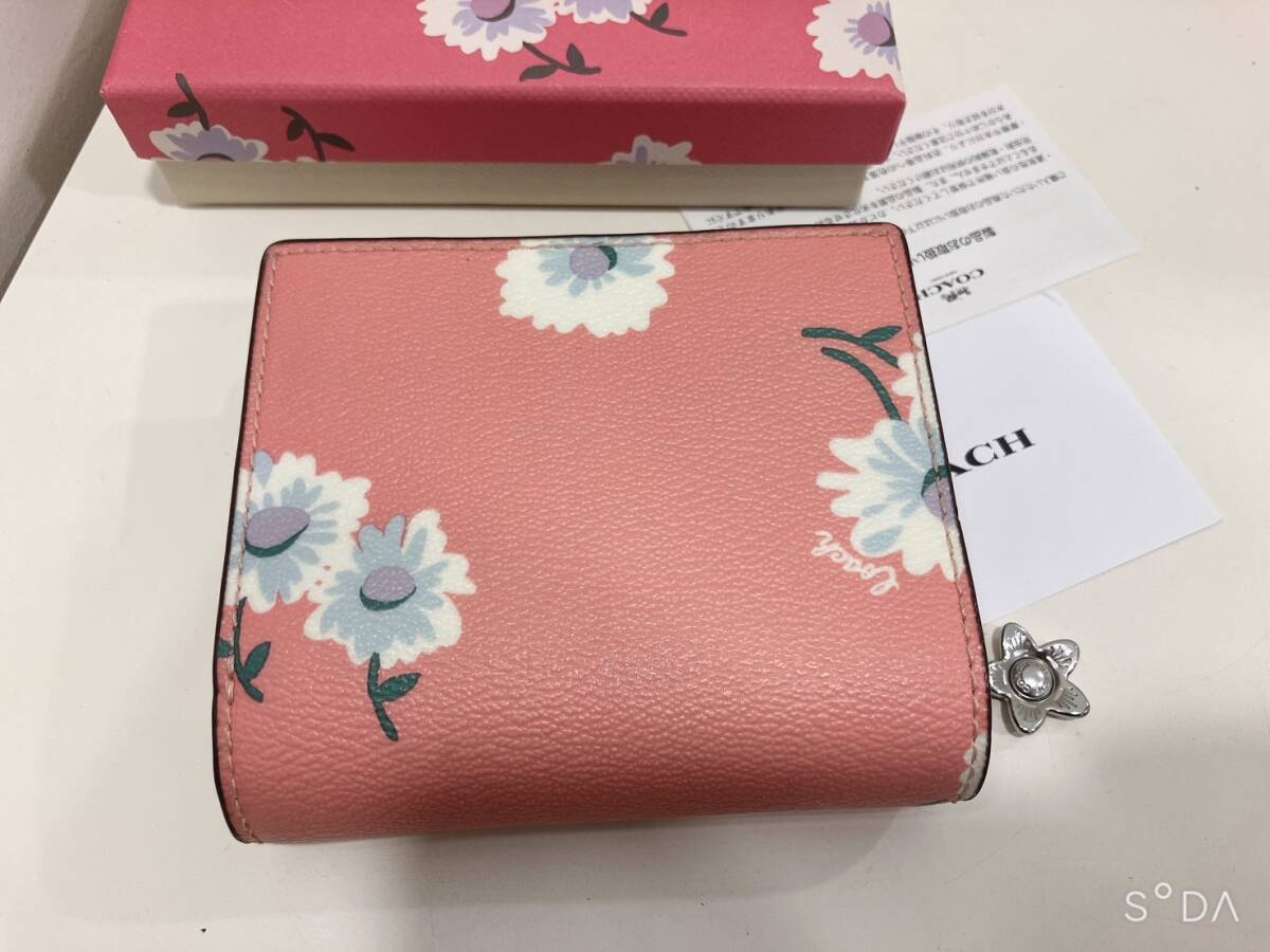 ◆コーチ COACH 財布 折財布 デイジー プリント 2つ折り スナップ ウォレット 箱付き バブルガムマルチ_画像4