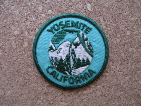 80s ヨセミテ国立公園YOSEMITEワッペン/NATIONAL PARKカリフォルニアVintage登山patchロゴ ビンテージ旅行アウトドア土産USAパッチ自然 D22_画像1
