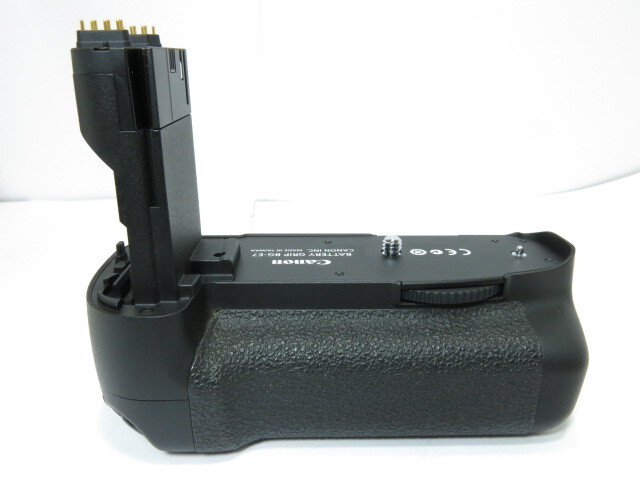 【 美品 作動確認済 】Canon BG-E7 Battey Grip 7D 用 キャノンバッテリーグリップ キヤノン [管CN2585]_画像1