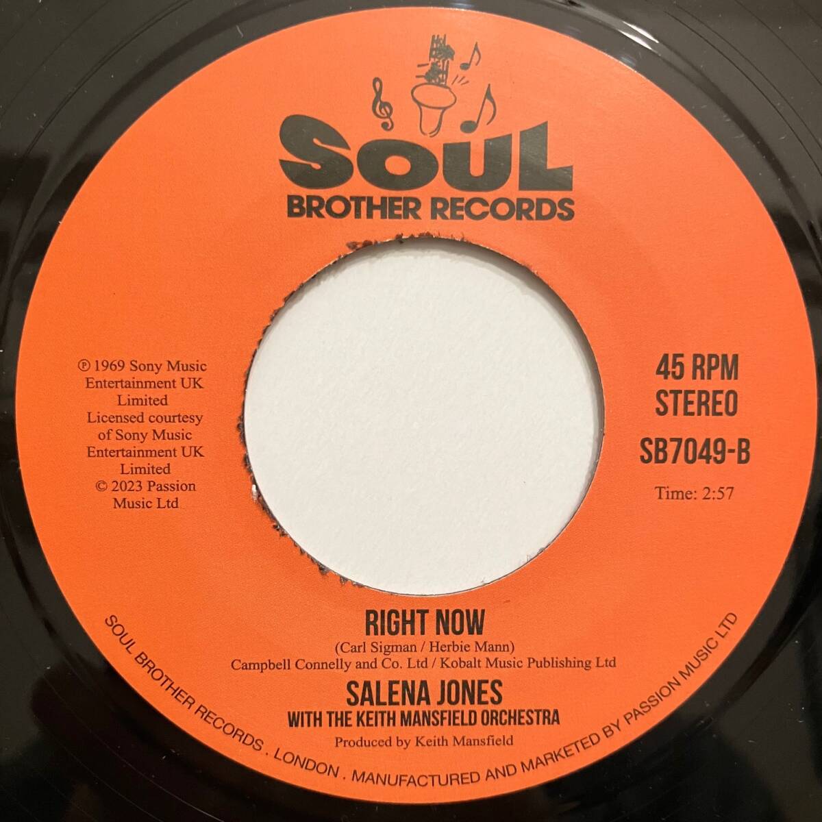 7” ★ Salena Jones - Am I The Same Girl ( Soulful Strut ) / Right Now ★ レコード オルガンバー サバービア フリーソウル muro kiyoの画像2