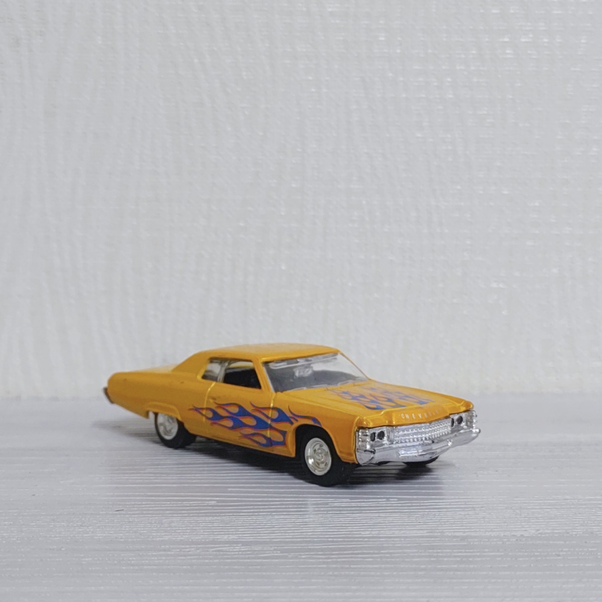 1/64 シボレー インパラ 1971 Chevrolet Impala クラシック アメ車 ダイキャスト ミニカー Chevy シェビー_画像6