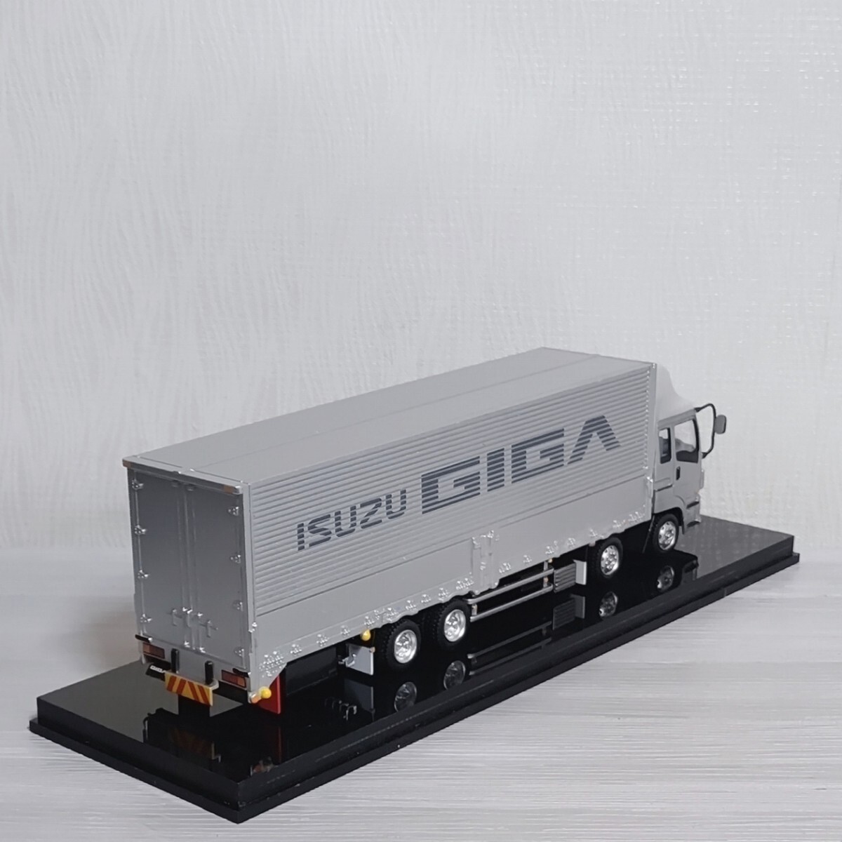 Yahoo!オークション - 1/43 ISUZU GIGA いすゞ ギガ 4軸 ダイ Yahoo!オークション - 1/43 ISUZU GIGA いすゞ ギガ 4軸 ダイ