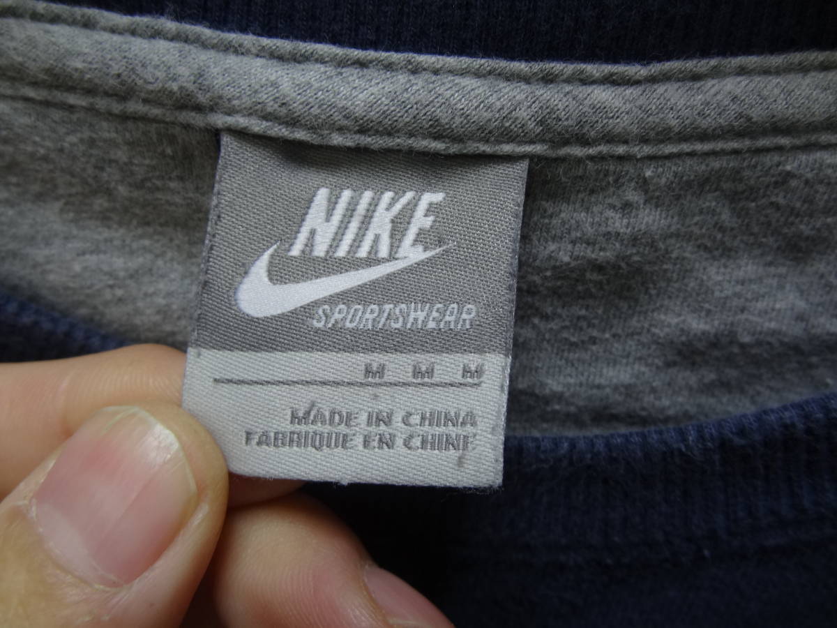  nationwide free shipping Nike NIKE lady's navy blue color left . same color Logo embroidery elegant crew neck sweatshirt M size 