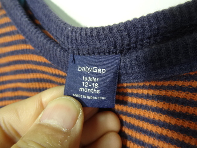 全国送料無料 ベビーギャップ baby Gap 子供服キッズベビー男の子 ボーダー柄長袖Tシャツ 80(12-18m)_画像2