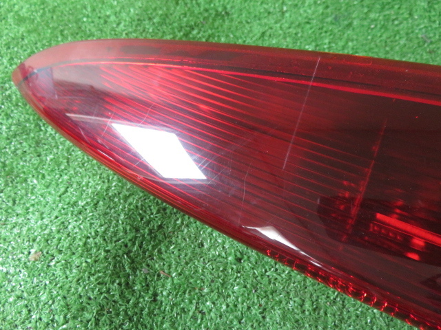 HFC26 Serena high mount brake lamp red 137812 C7