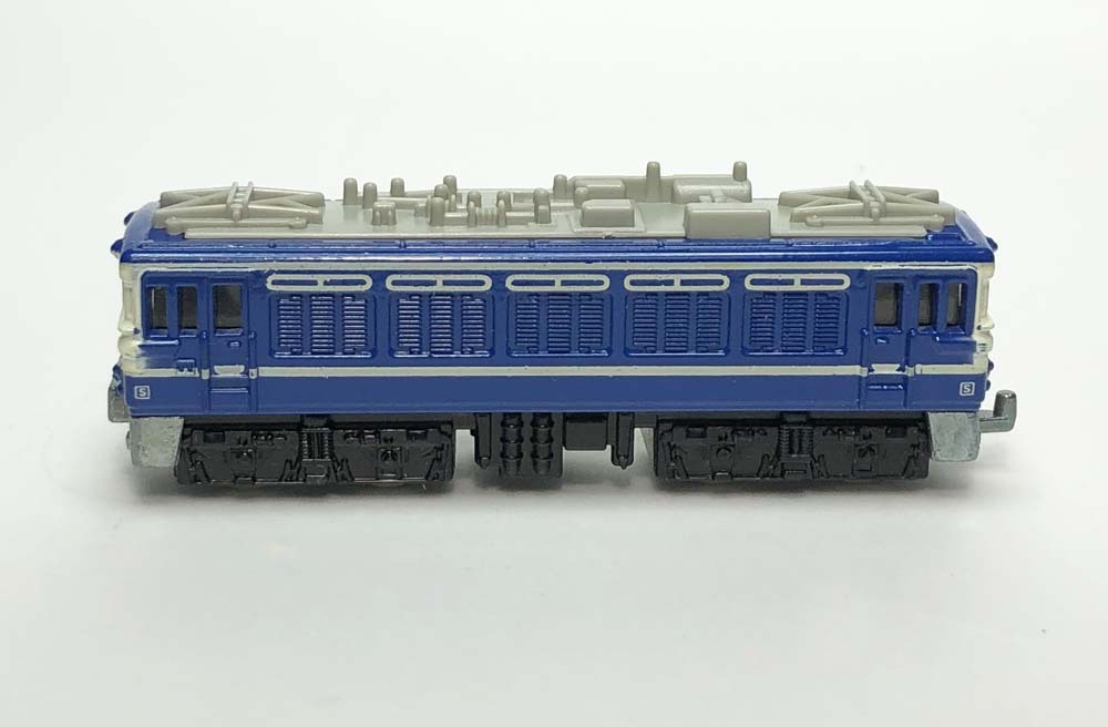 トミカ　(596)　日本製　３４　ＥＤ７５形電気機関車（ブルトレ色）_②①の中身です