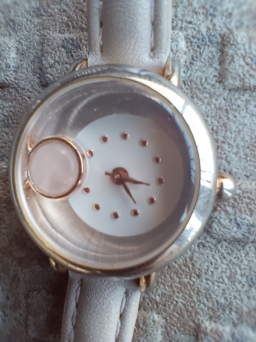 お値下げしました！　稼働良品「J-AXIS」小さくかわいい腕時計（新品電池）