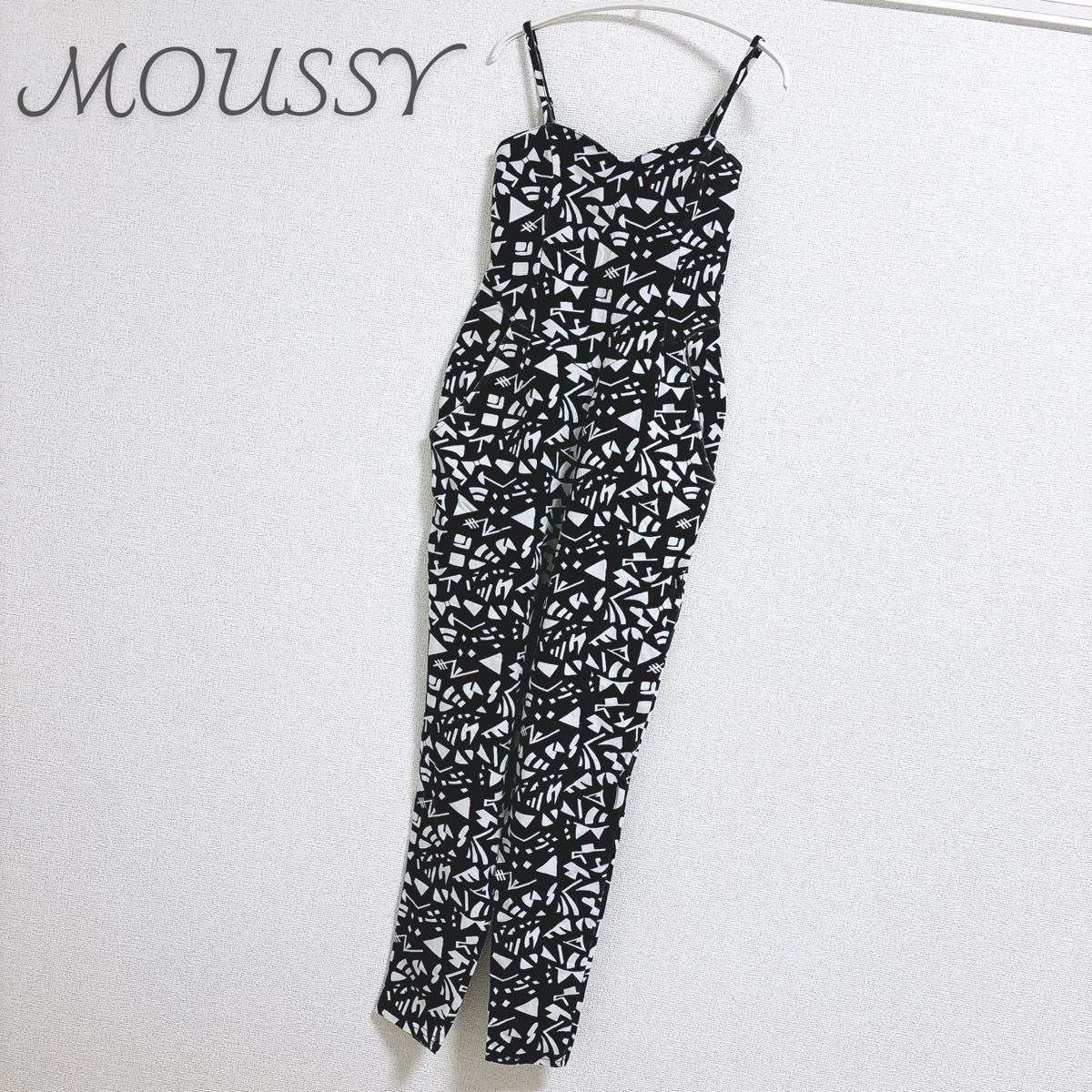 【USED】 MOUSSY マウジー 幾何学模様 アッキーナ着用 オールインワン サロペット オーバーオール 総柄 つなぎ