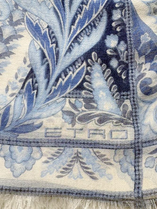 ETRO Italy made peiz Lee pattern silk stole scarf .... blue white Etro 