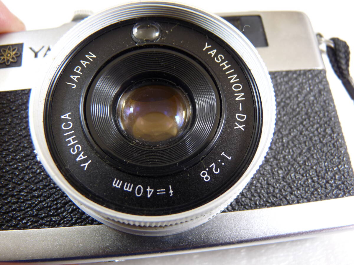 【難あり】35ｍｍフィルムカメラ YASHICA ELECTRO 35 MC シルバー_画像10