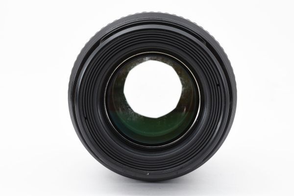 完動良品 Canon Macro Lens EF 100mm F2.8 USM AF Lens ET-67 フード付 単焦点 中望遠 マクロレンズ キヤノン EF フルサイズ対応 ※1 #1149の画像2