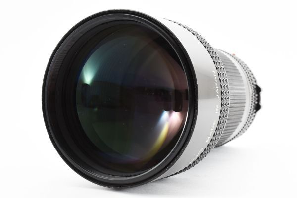 完動美品 Canon Lens New FD 200mm F2.8 MF 大口径 単焦点 望遠 レンズ / キヤノン NFD Mount フード組込式 軽量 ボケ味抜群 #8009_画像2