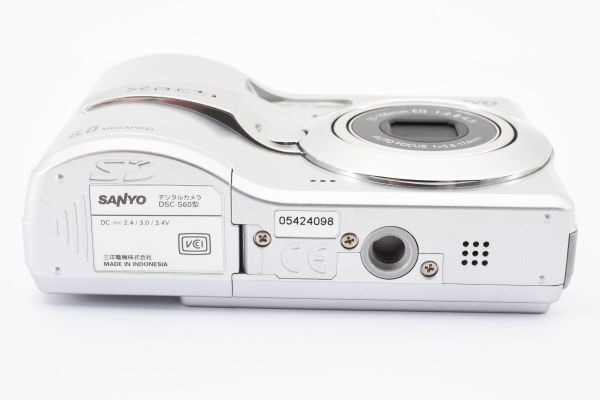 便利な単3電池2本で使用可能 Sanyo Xacti DSC-S60 Silver Compact Digital Camera コンパクトデジタルカメラ / サンヨー ザクティ #5185の画像9
