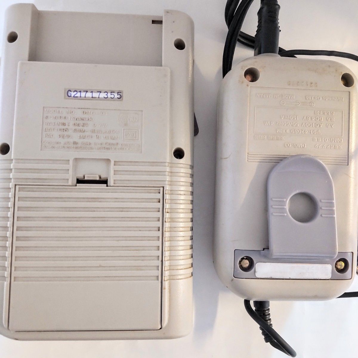 任天堂 初代 ゲームボーイ GAMEBOY DMG-01 充電式アダプタ付き 任天堂 初代 ゲームボーイ GAMEBOY DMG-01 充電式アダプタ付き