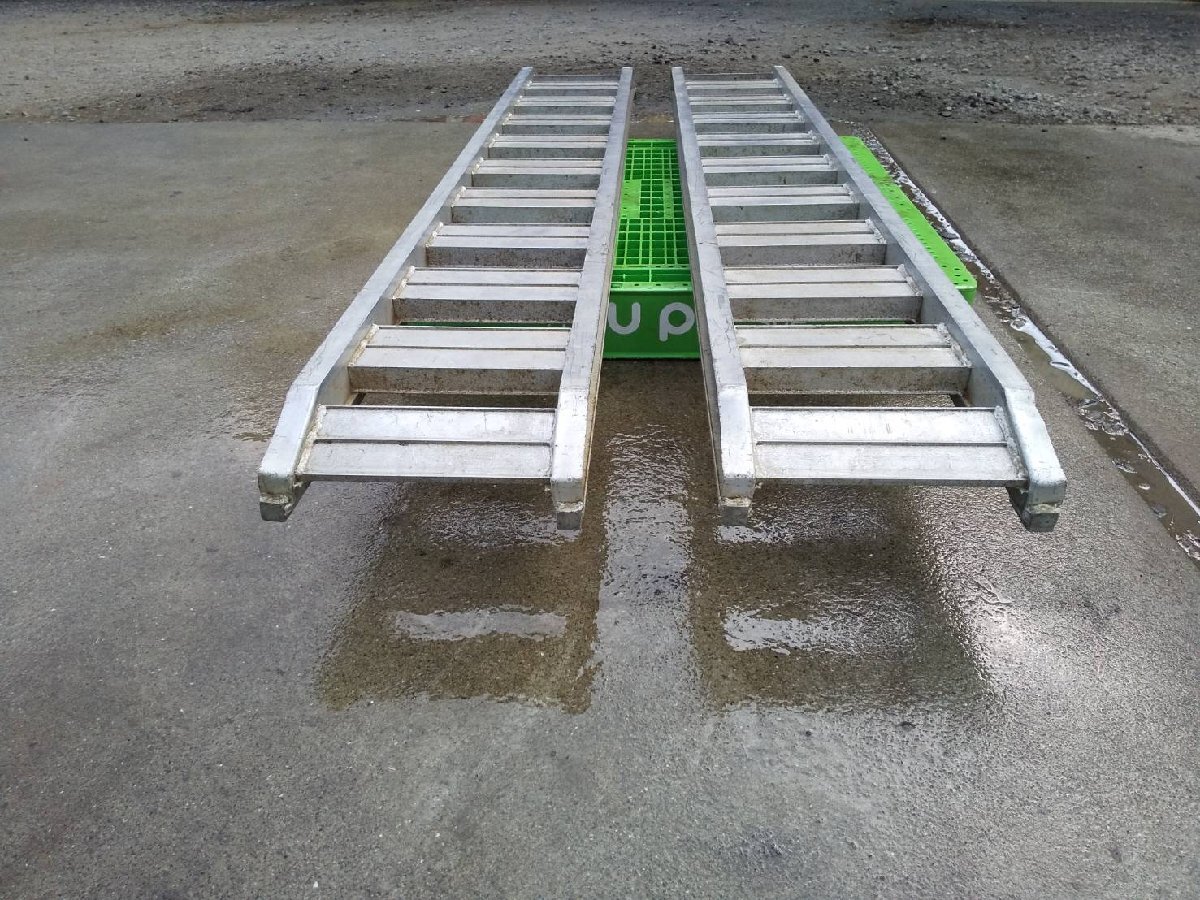 ** price cut negotiations possibility * aluminium bridge 2400/300 ladder agricultural machinery and equipment transportation truck loading 2 ps 1 collection used * agriculture machine good* Kumamoto departure * agriculture machine good