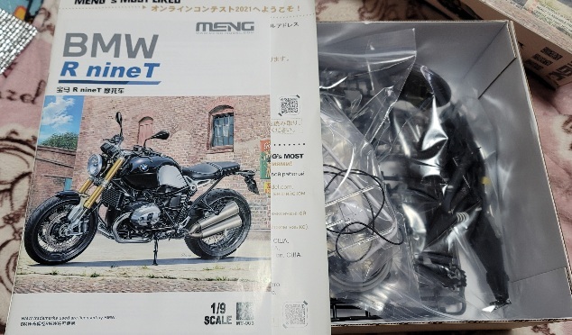 MENG モンモデル 1/9 BMW R nineT 素組_画像4