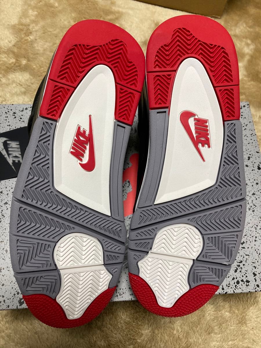 Nike Air Jordan 4 Retro Bred Reimagined エアジョーダン　4 ブレッド　28