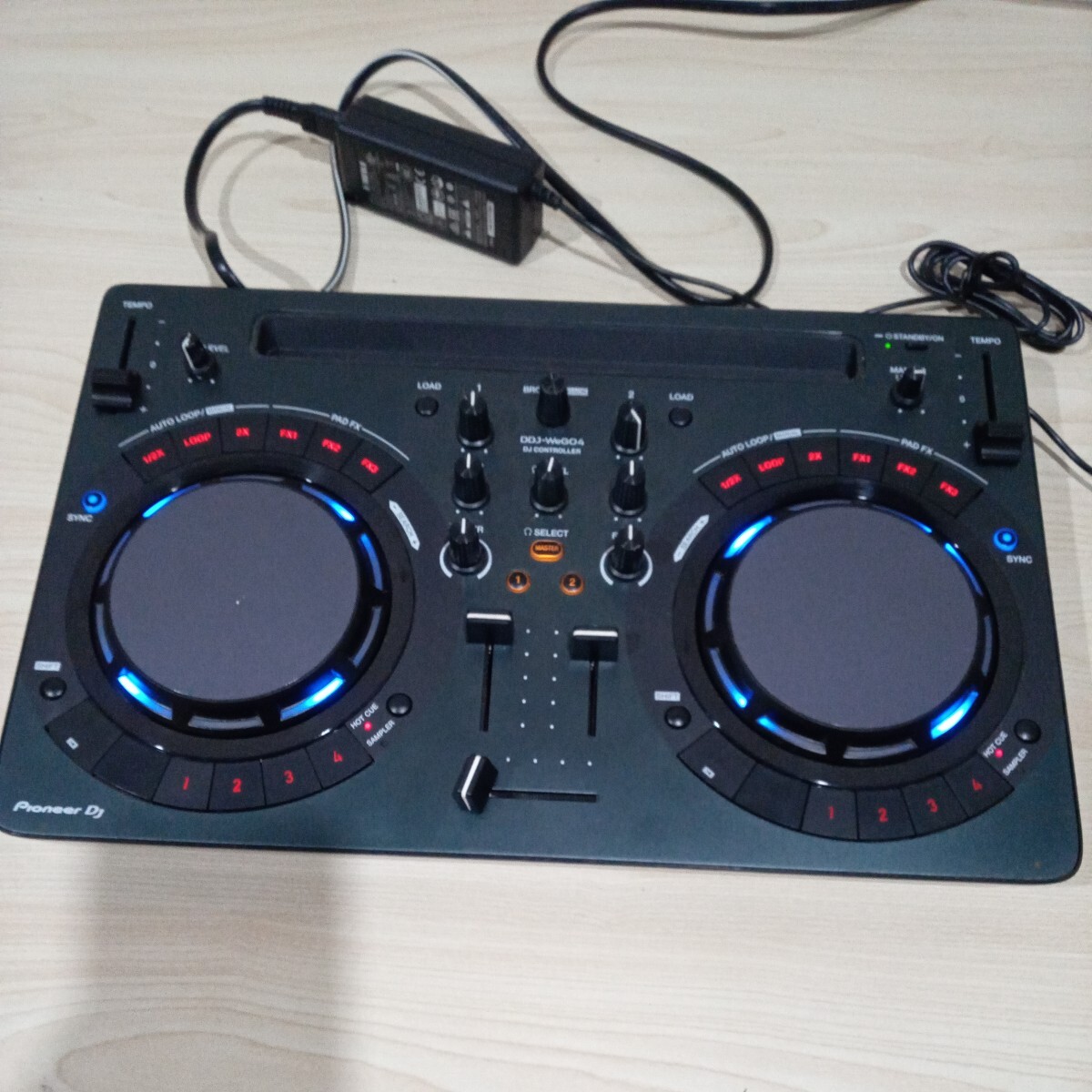 S KD Pioneer DJコントローラー DDJ-WeGO4 2019年製 パイオニア DJ機器 オーディオ機器 通電確認済み 現状品_画像2