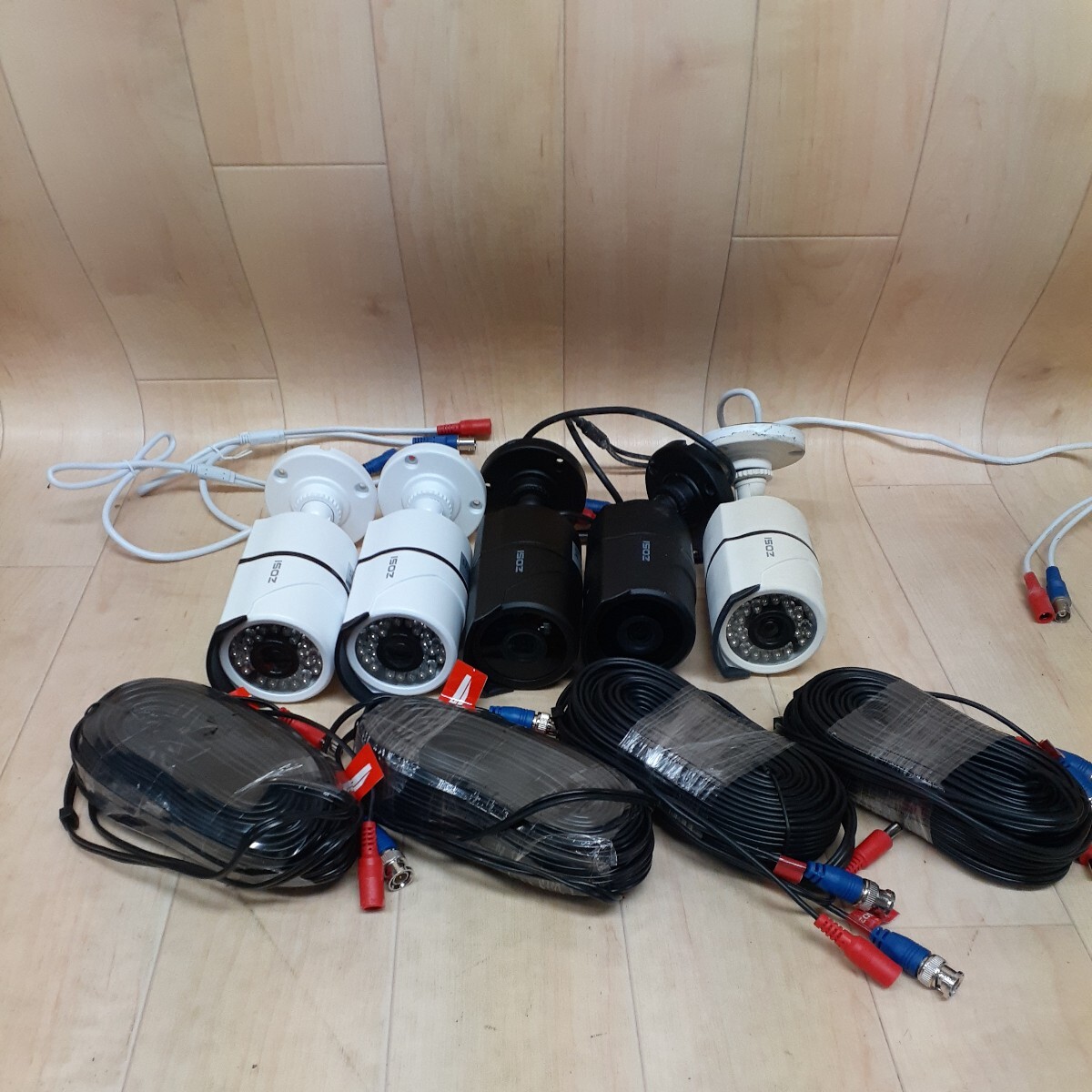 ZOSI 防犯カメラ セキュリティカメラ 5台まとめセット ZG2615A 3台 ZG2618A 2台 まとめセット 現状品の画像1