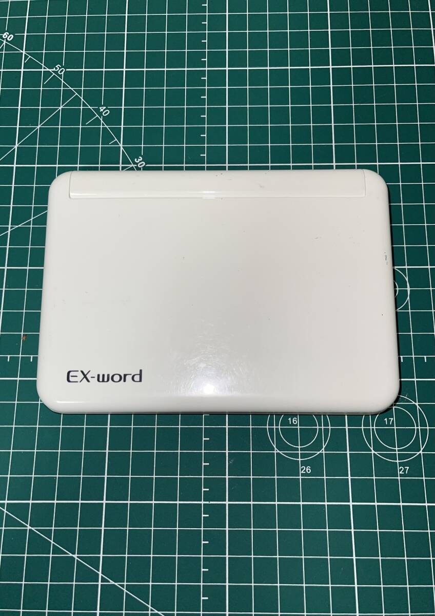 CASIO 電子辞書 EX-word DATAPLUS9 XD-K9800 通電確認ok キーボード反応ok 収納タッチペン付 ※商品説明をお読み下さいの画像2