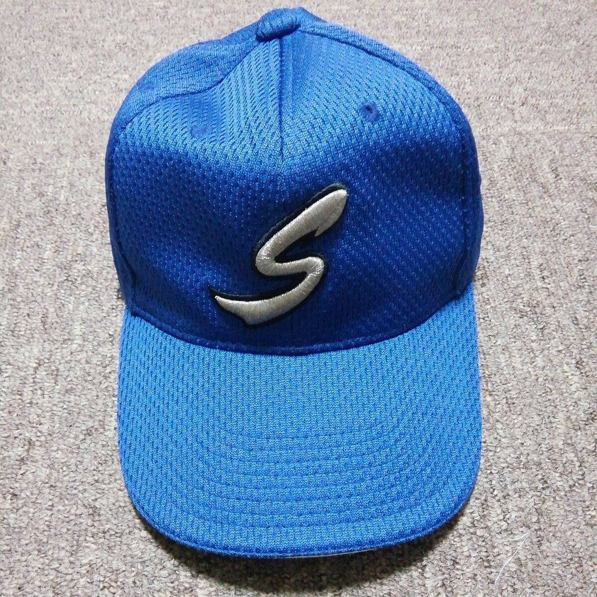 *[ old clothes ]REWARD(re word ) hat ( cap ) blue ( blue )