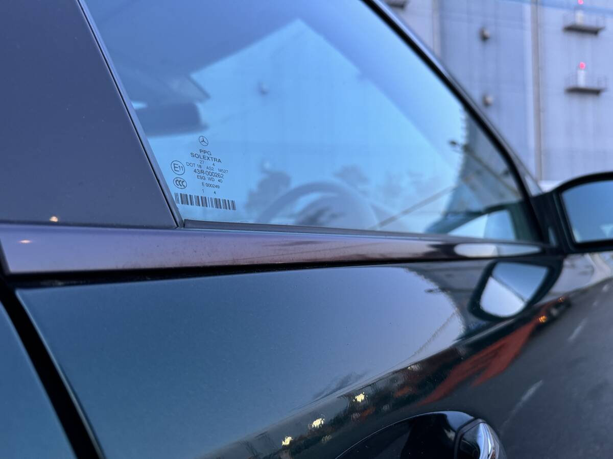 ☆低走行ワンオーナー&ヤナセD整備&希少色☆2004年 メルセデスベンツ E320 アバンギャルド 車検R7年10月迄 ベージュ内装 W211 _ガビガビになるモールも綺麗です。
