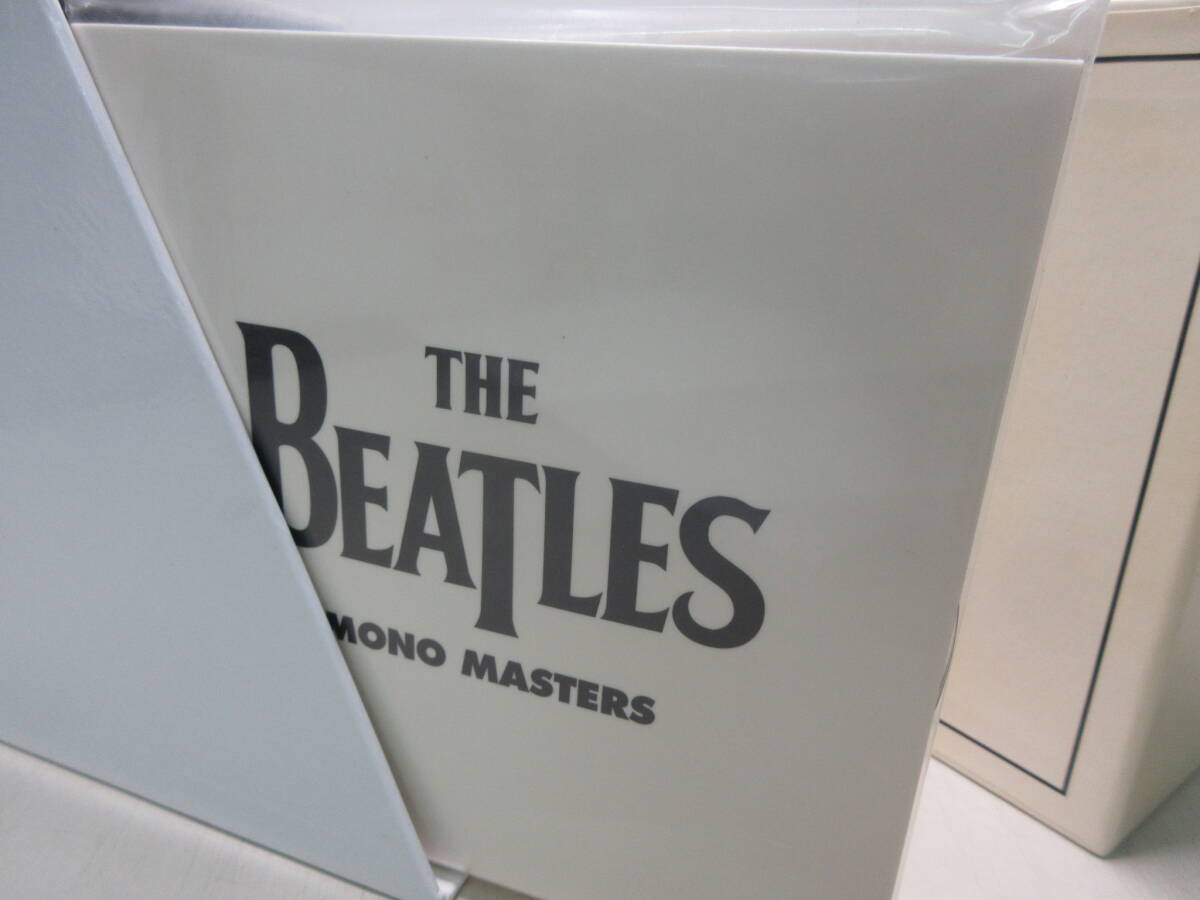 ザ・ビートルズ MONO BOX THE BEATLES IN MONO 13CD + ブックレット2冊　箱付き　レア　美品　棚い_画像3