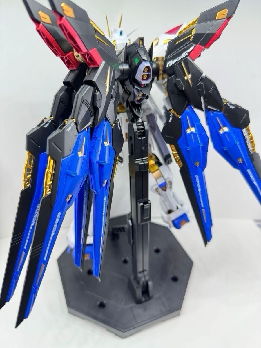 mgex ストライクフリーダムガンダム　塗装済み完成品