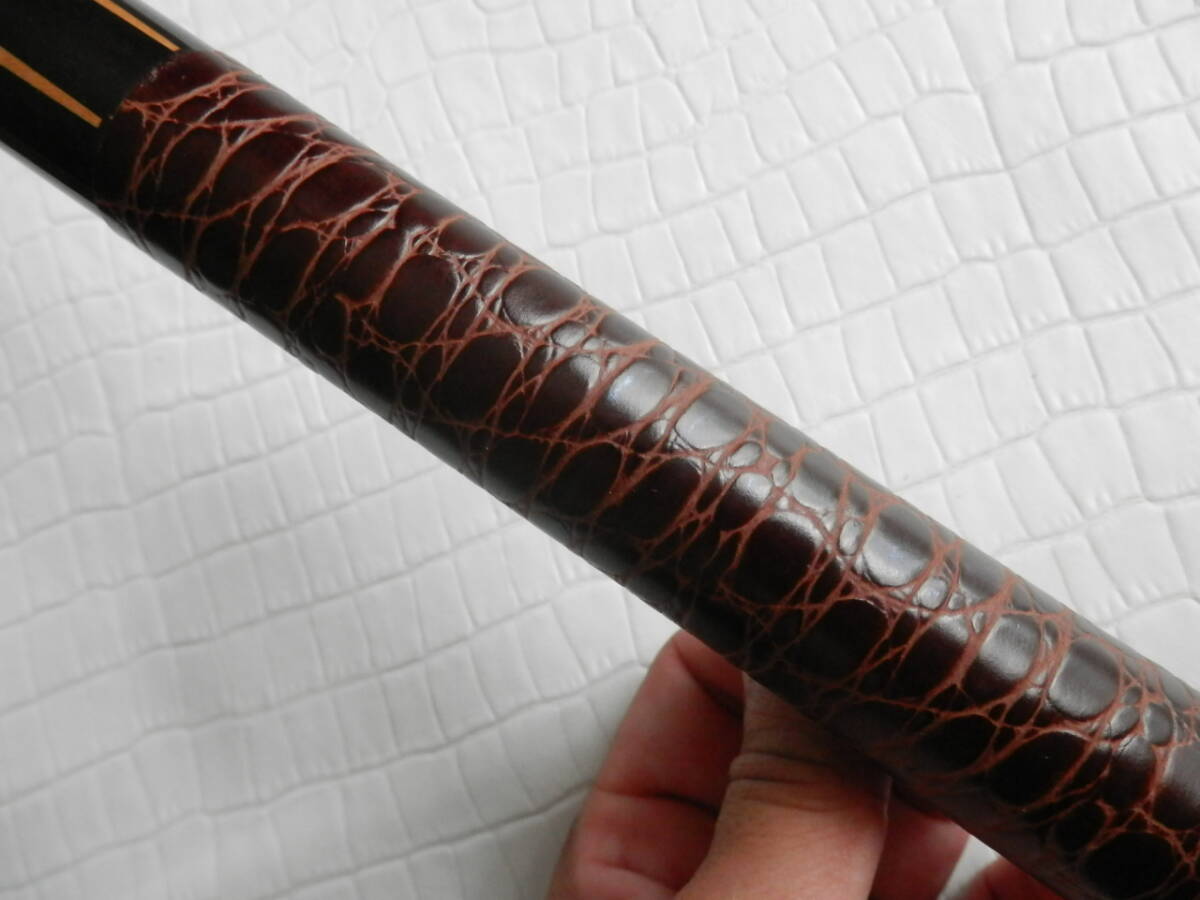  black ko* reptiles series pushed . red tea billiards real leather braid . grip 