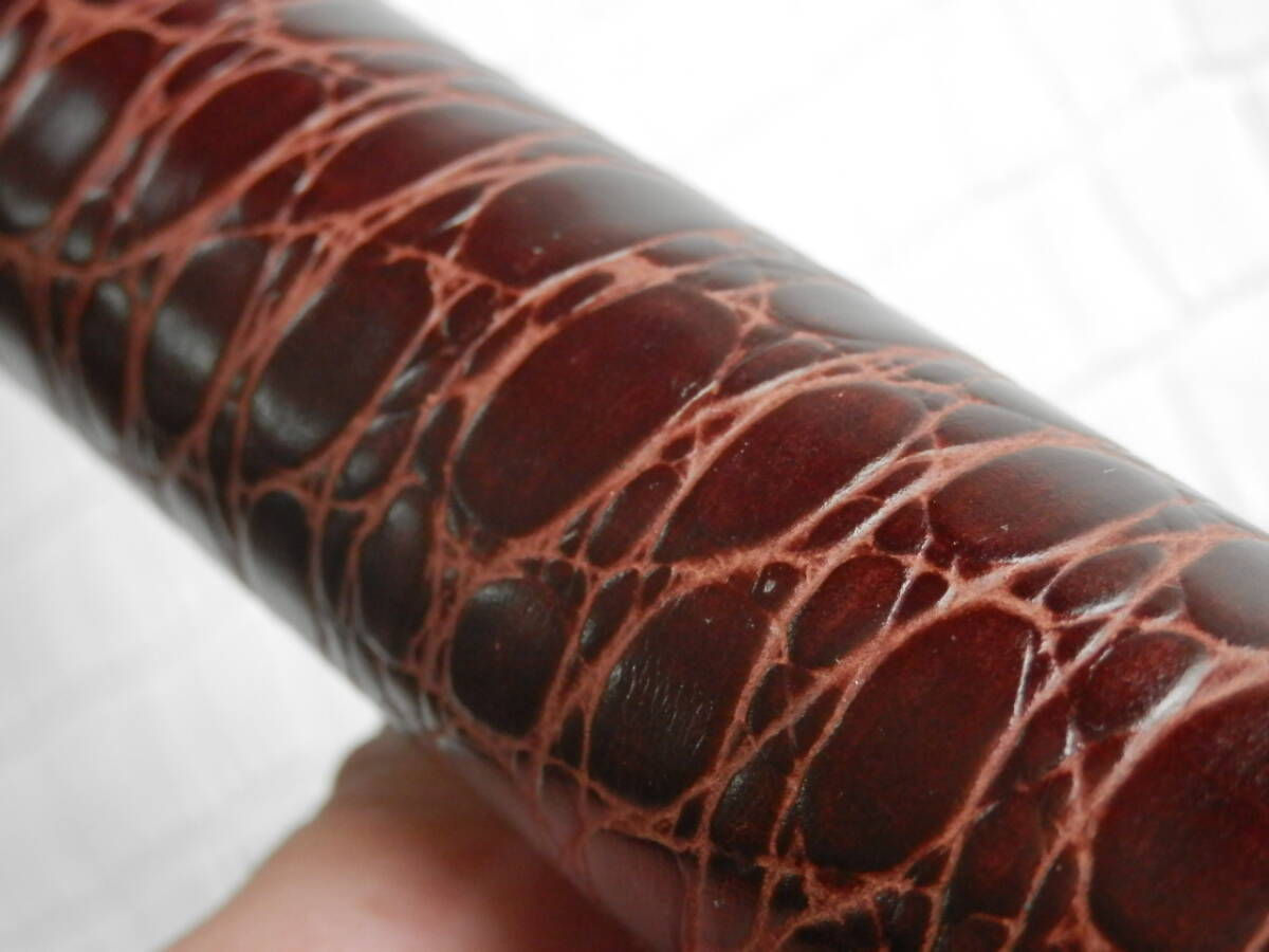  black ko* reptiles series pushed . red tea billiards real leather braid . grip 