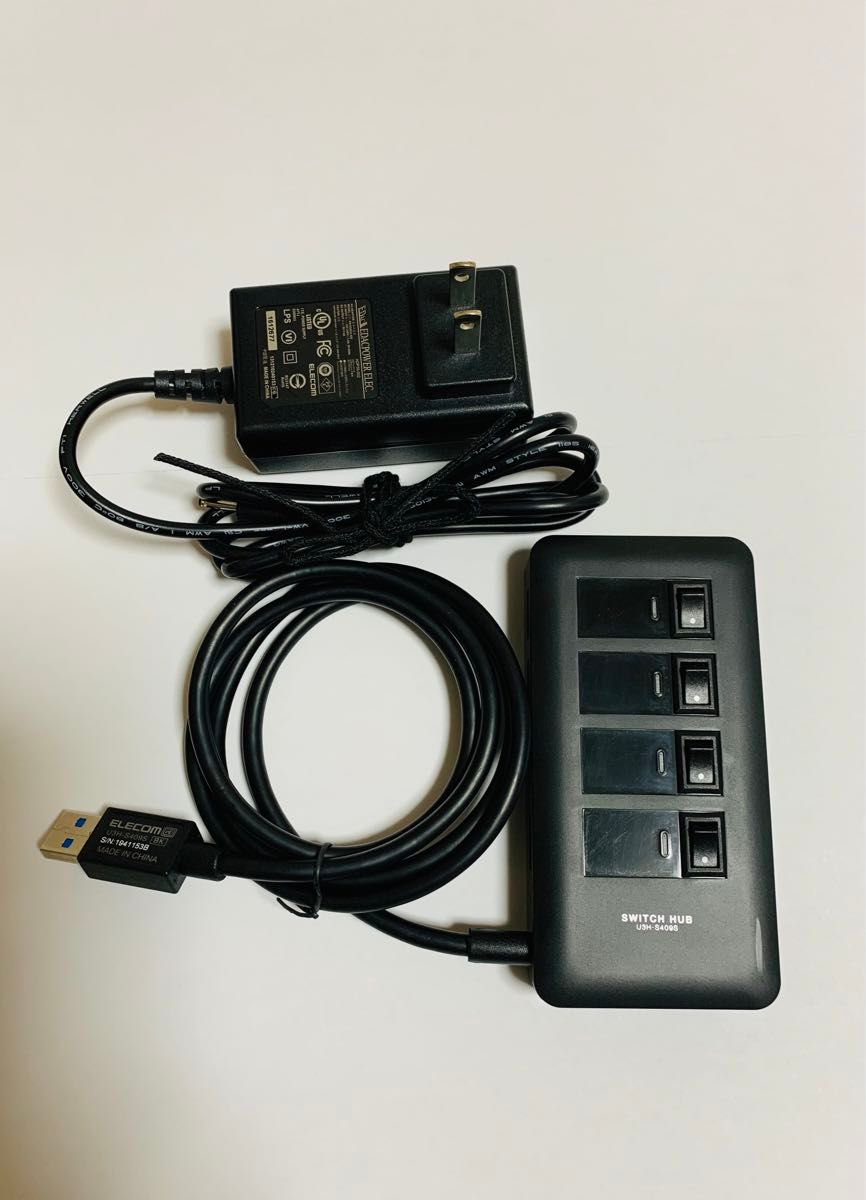 ★中古★ エレコム USB3.0 ハブ 4ポート ACアダプタ付 セルフ/バス両対応 マグネット付 個別SW U3H-S409S