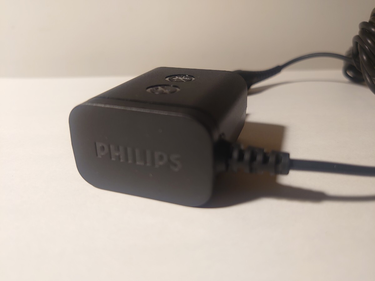 新品未使用【PHILIPS AD20163HF】フィリップス 純正品 充電器 シェーバー ヘアーカッター バリカン 通電確認済み【送料230円】 _画像6