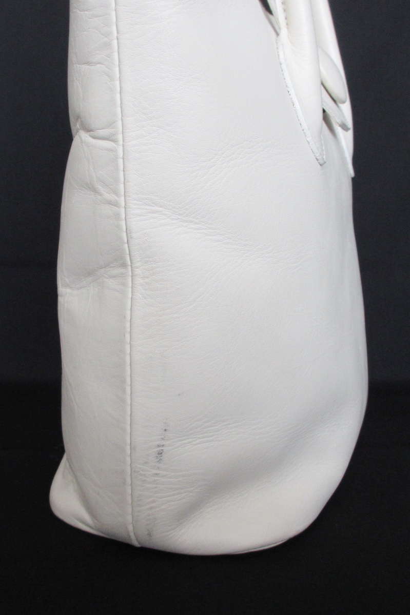  leather handbag shoulder eggshell white 45cm ( long-term storage )