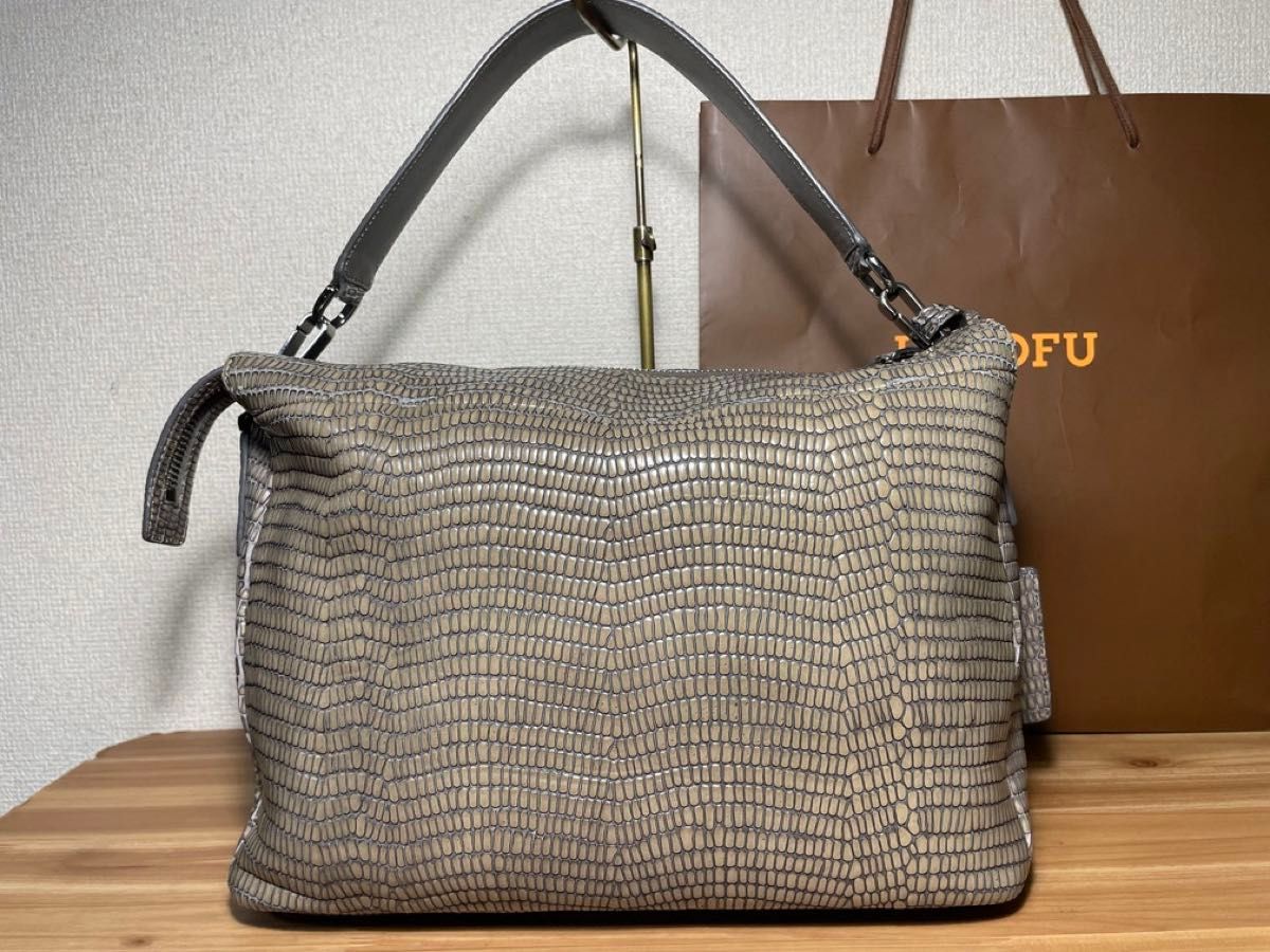 ★ポップアップ限定モデル★  HIROFU    ヒロフ　型押し　ワンショルダー　レザーバッグ