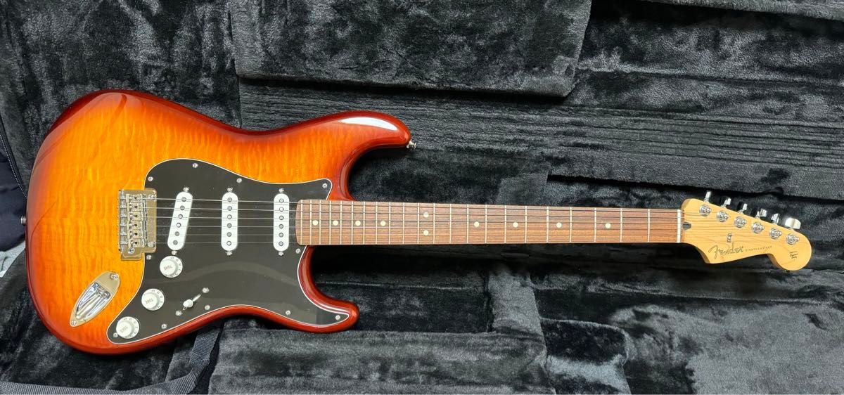 【新品同様品】Fender Stratocaster Plus Top Tobacco Burst Pau Ferro 良杢目