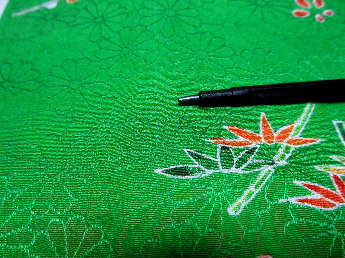 ★K182★正絹 グリーン系 花柄 菊の地模様 はぎれ36cmｘ146cmハンドメイドの材料に 人形着物に 手芸 小物作り 布 生地 解きハギレ リメイク_チャコペンシルのしるしがあります