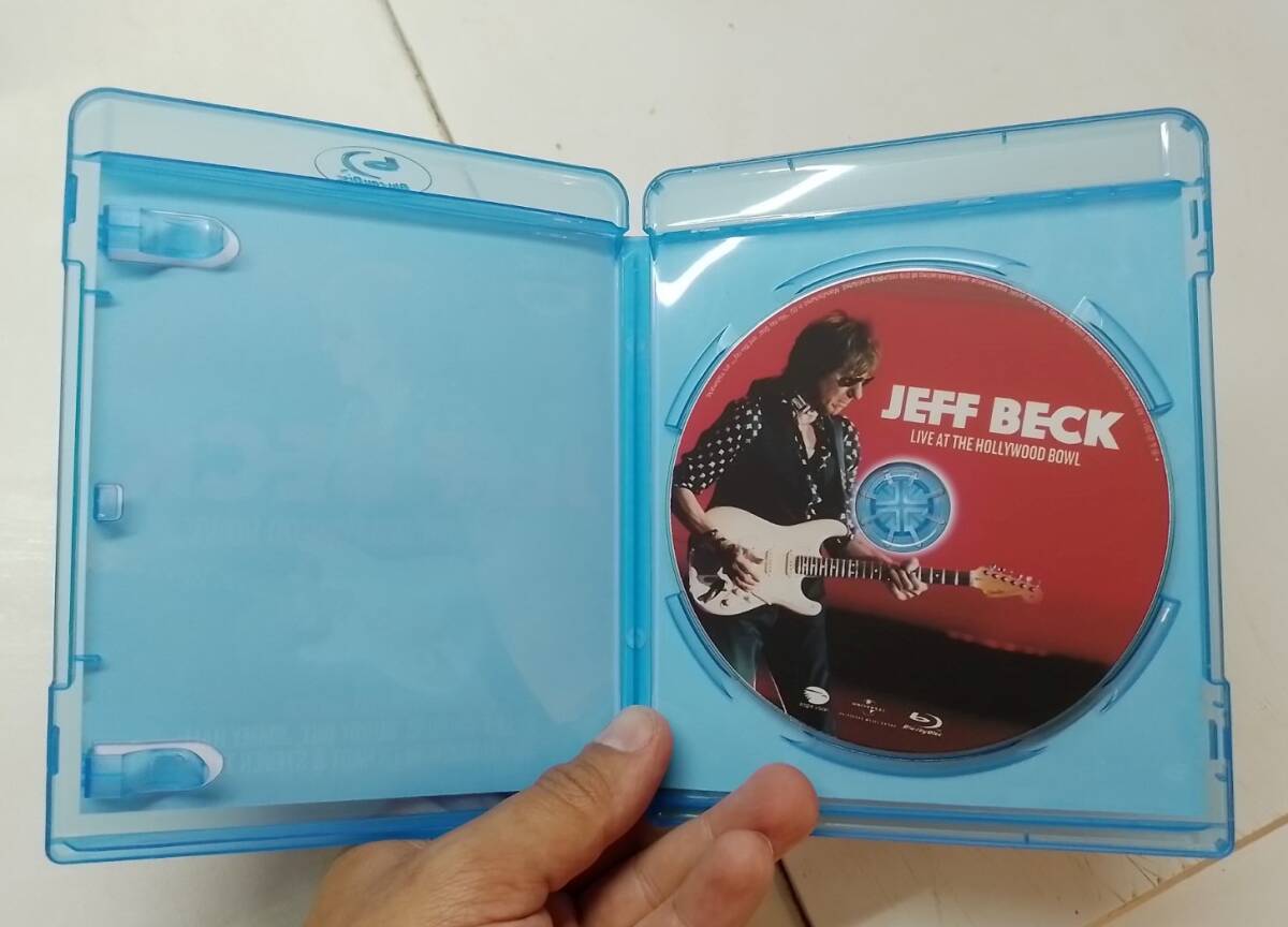 【輸入盤ブルーレイ】 JEFF BECK - LIVE AT THE HOLLYWOOD BOWL б [BD25] 1枚の画像3