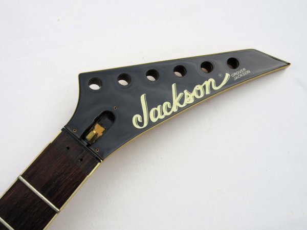 Jackson　ジャクソン　ディンキーネック　ミディアムスケール24F　日本製　デカロゴ期　指板バインディング　92年製Jackson SDK-090-SSH_ヘッドも特にひどいダメージはないです