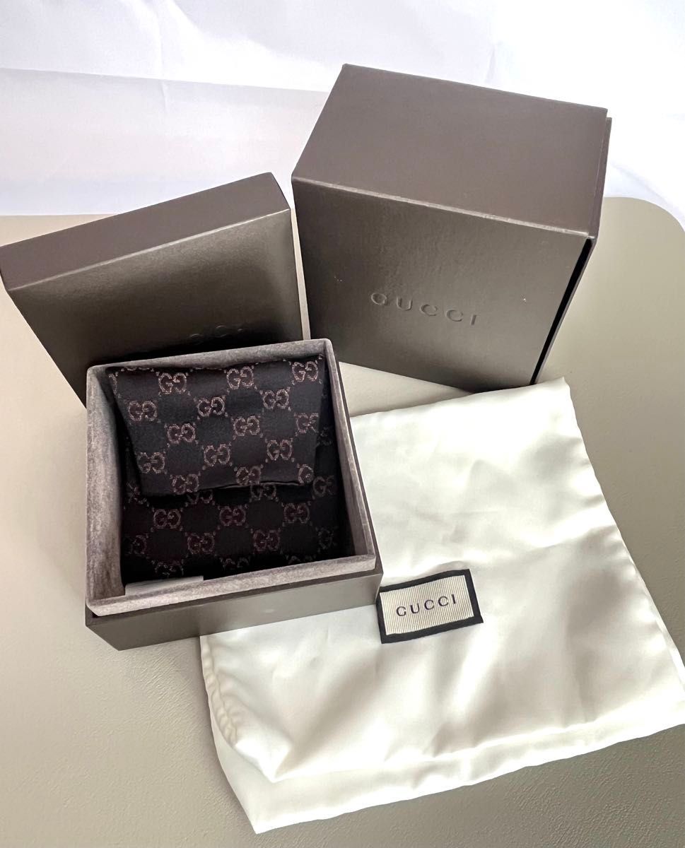 超美品 GUCCI グッチ キャット 本革レザー バングル 超美品 GUCCI グッチ キャット 本革レザー バングル