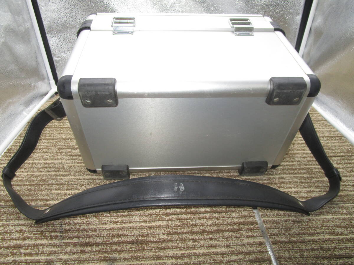 ハクバ HAKUBA カメラ用アルミハードケース ストラップ付 鍵2個付 X-APL 横約40cm「管理No.WA0047」_画像8
