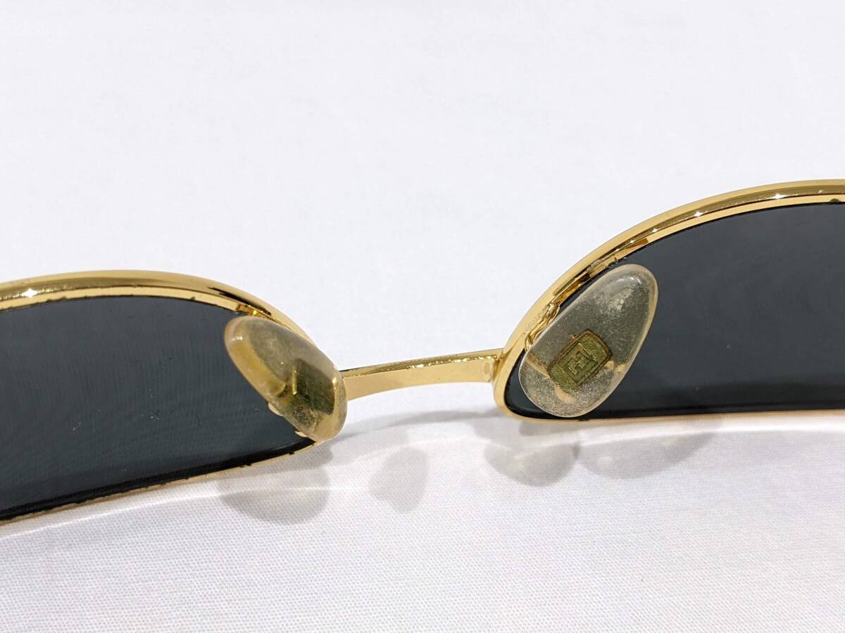 【44889】FENDI フェンディ サングラス SL7039 102N ブラック×ゴールドカラー ケース付き 眼鏡 メガネ 度なし ロゴプレート イタリア製_画像8