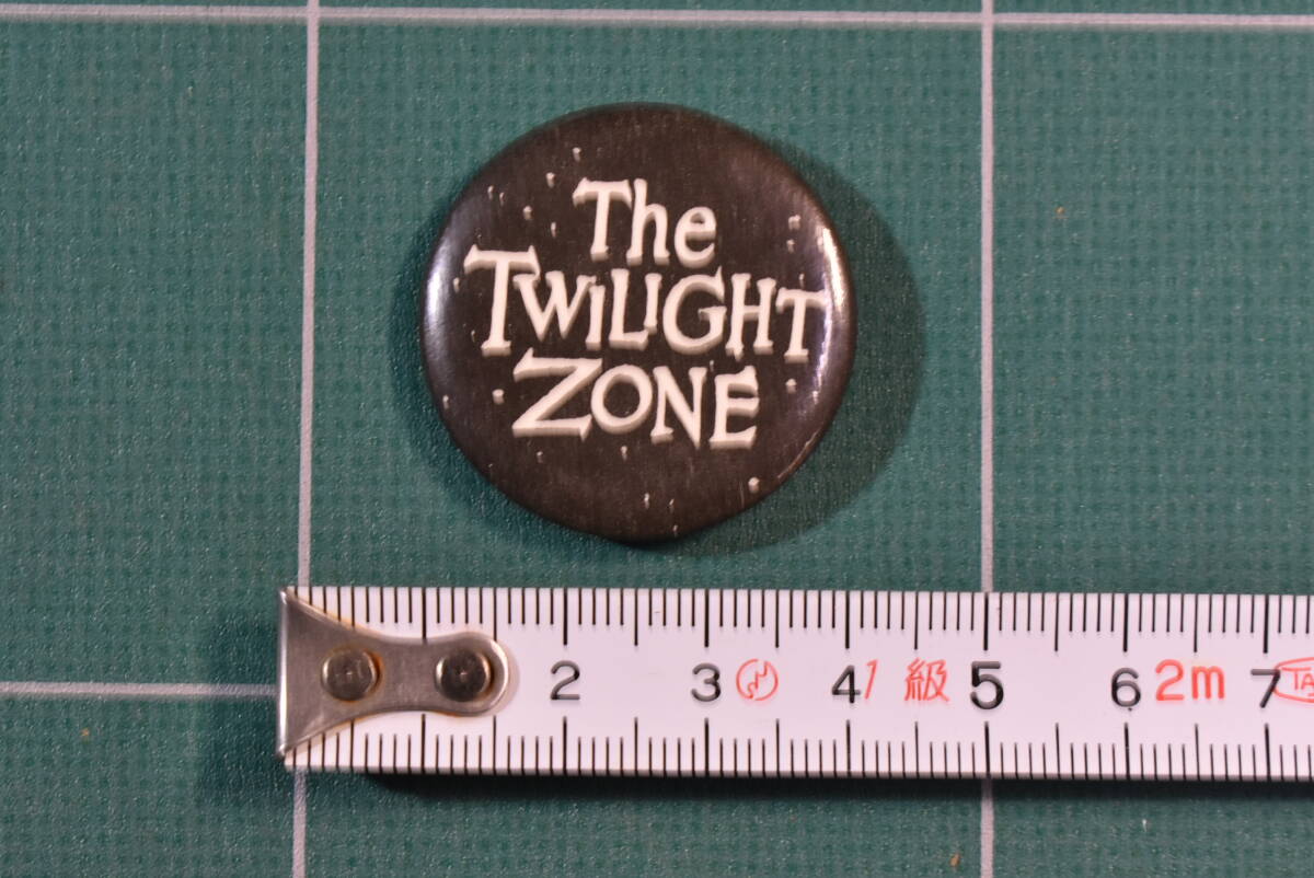 Qm272 【コレクター放出】当時モノ the twilight zone トワイライトゾーン 缶バッジ BADGE ゆうメール の画像3