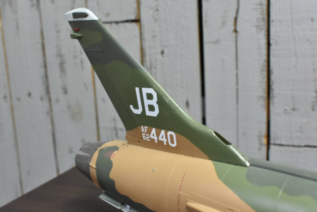Qm297 BIG SIZE F-105G Thunderchief F-105 サンダーチーフ 組立済 全長約58cm ジャンク 160サイズ_画像9