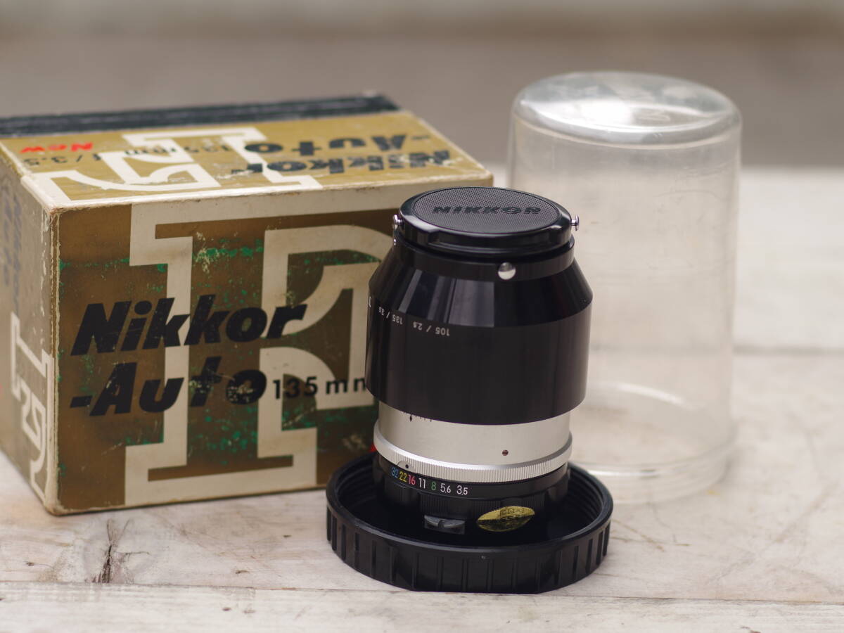 M10512 単焦点レンズ 非AI Nikkor-Auto NIKKOR-Q Auto f=135mm f/3.5 カビなし φ52mm 箱ケース付き ゆうぱっく60 0603_画像1