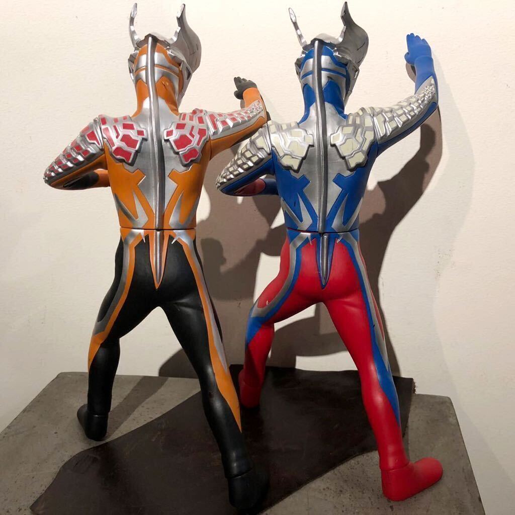 【即決/送料無料】 ウルトラマンゼロ&ダークロプスゼロ 28cmビッグサイズソフビフィギュア2個セットまとめ売り 中古 ULTRAMAN_画像2