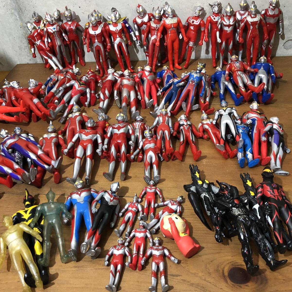 ULTRAMAN plastic figure ウルトラマンソフビフィギュア80個 ULTRAMAN plastic figure ウルトラマンソフビフィギュア80個