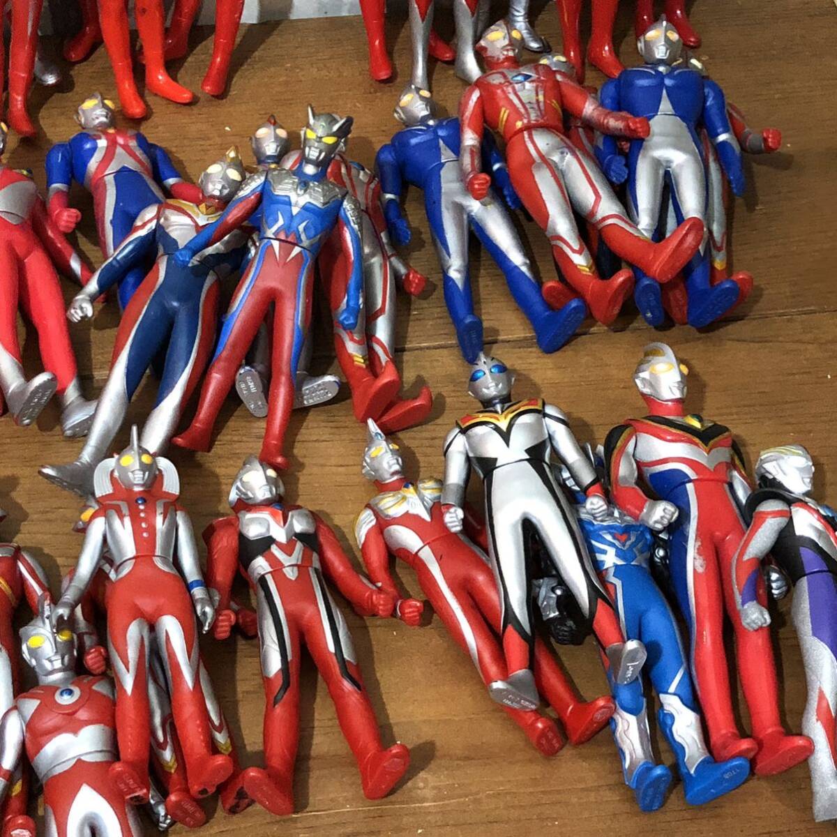 ULTRAMAN plastic figure ウルトラマンソフビフィギュア80個 ULTRAMAN plastic figure ウルトラマンソフビフィギュア80個