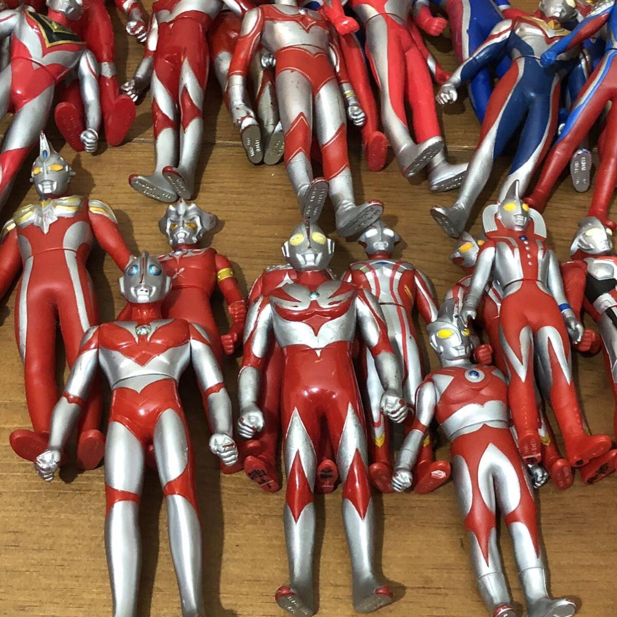 ULTRAMAN plastic figure ウルトラマンソフビフィギュア80個 ULTRAMAN plastic figure ウルトラマンソフビフィギュア80個